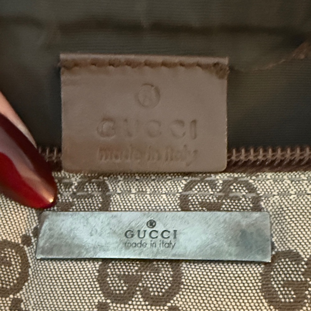 Gucci Tan Monogram Clutch - Picture 2 of 6